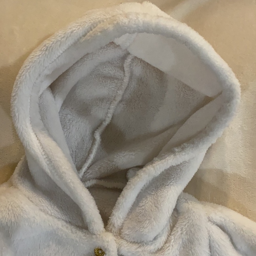 Carter’s soft pullover - Picture 6 of 13